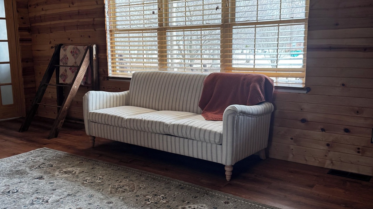 Photo of Livingroom in Johnstown
