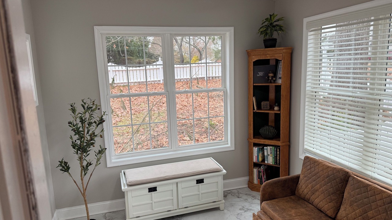 Photo of Livingroom in Gloucester Point