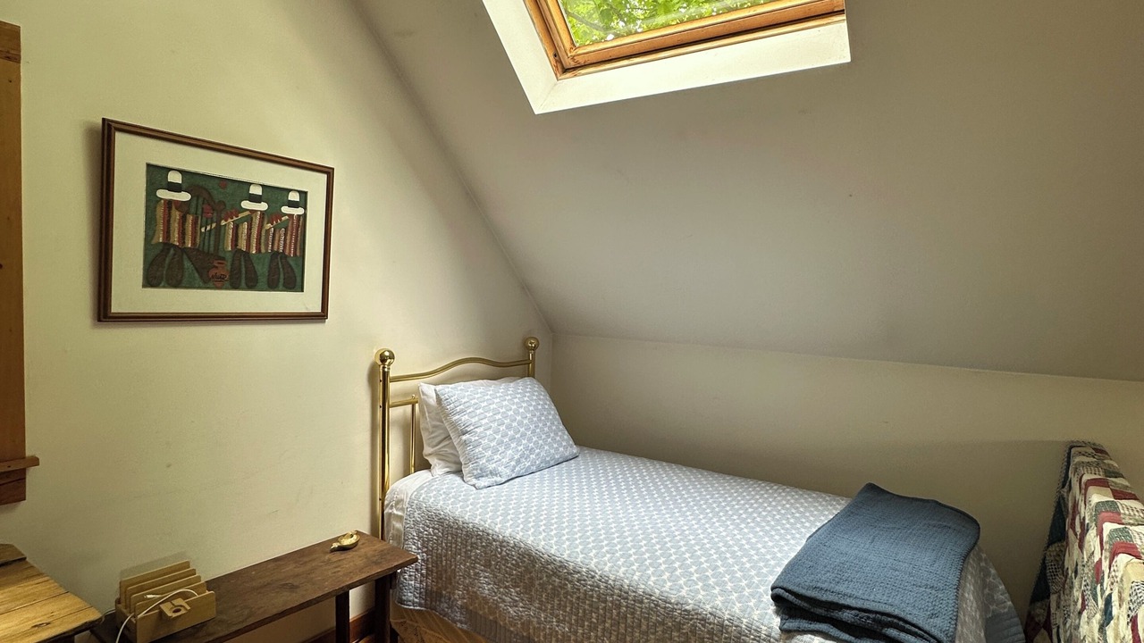 Photo of Bedroom in Waldoboro