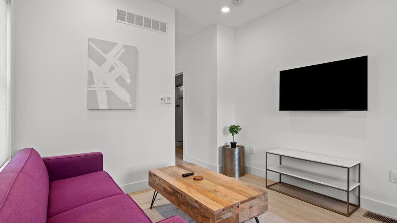 Photo of Livingroom in Olde Towne East
