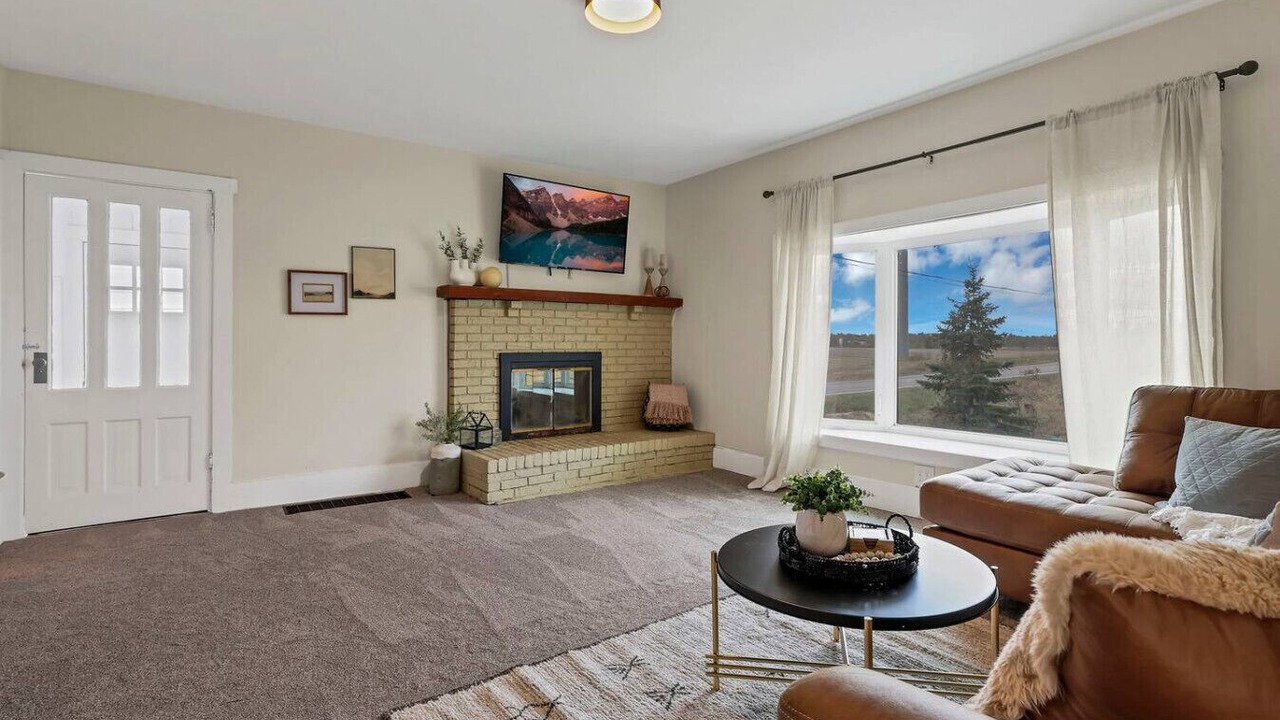 Photo of Livingroom in Pataskala
