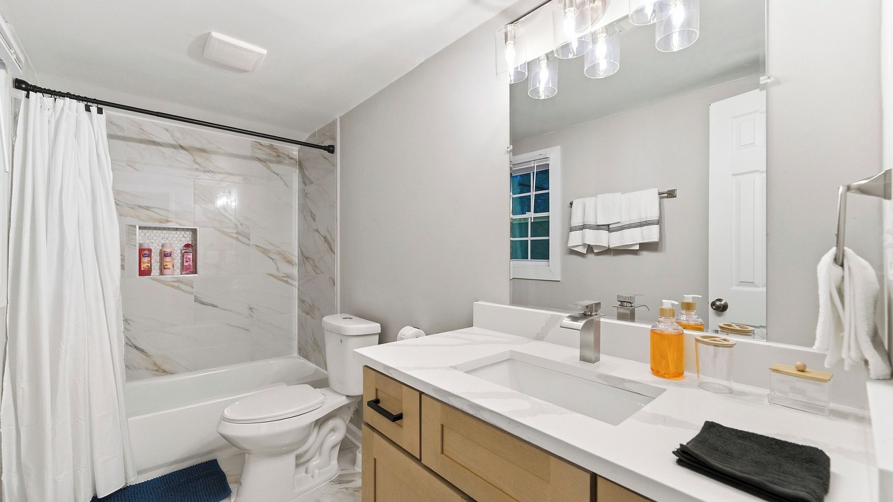Photo of Bathroom in Mableton