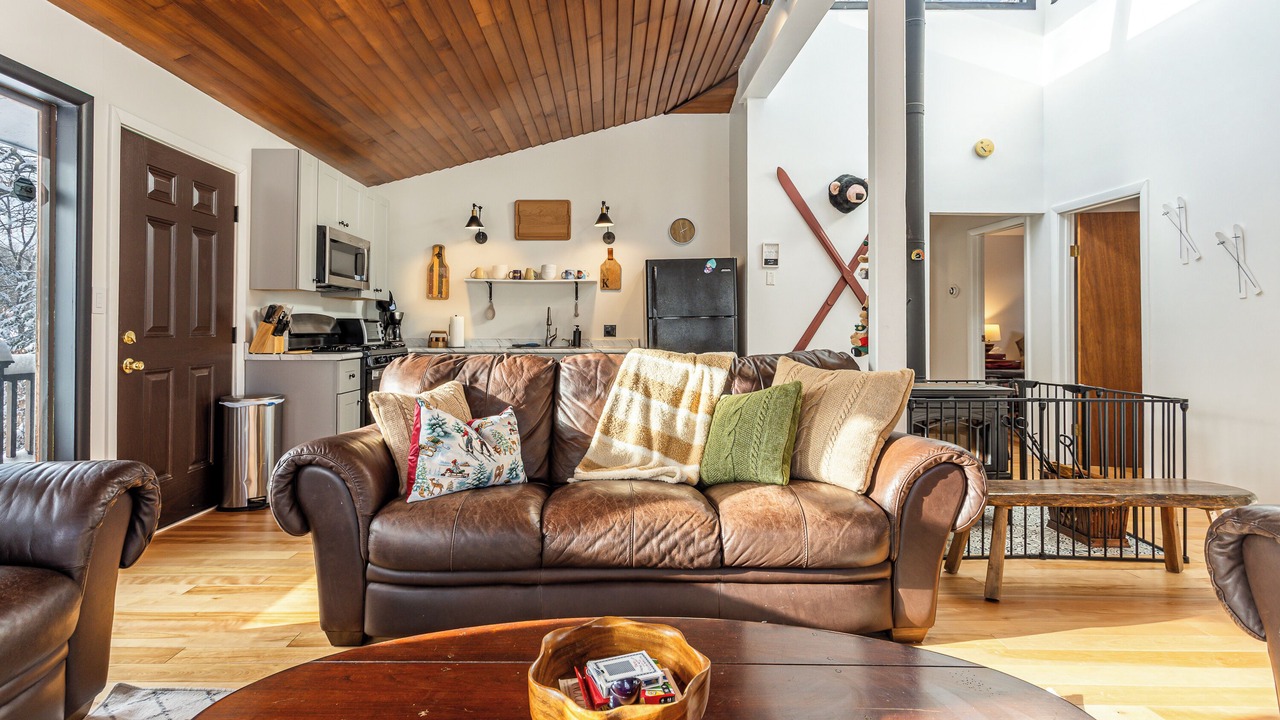 Photo of Livingroom in East Haven  Rutland County