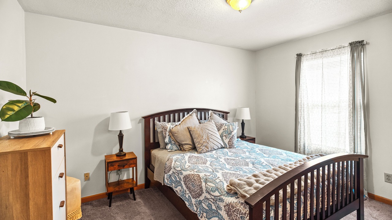 Photo of Bedroom in Newark