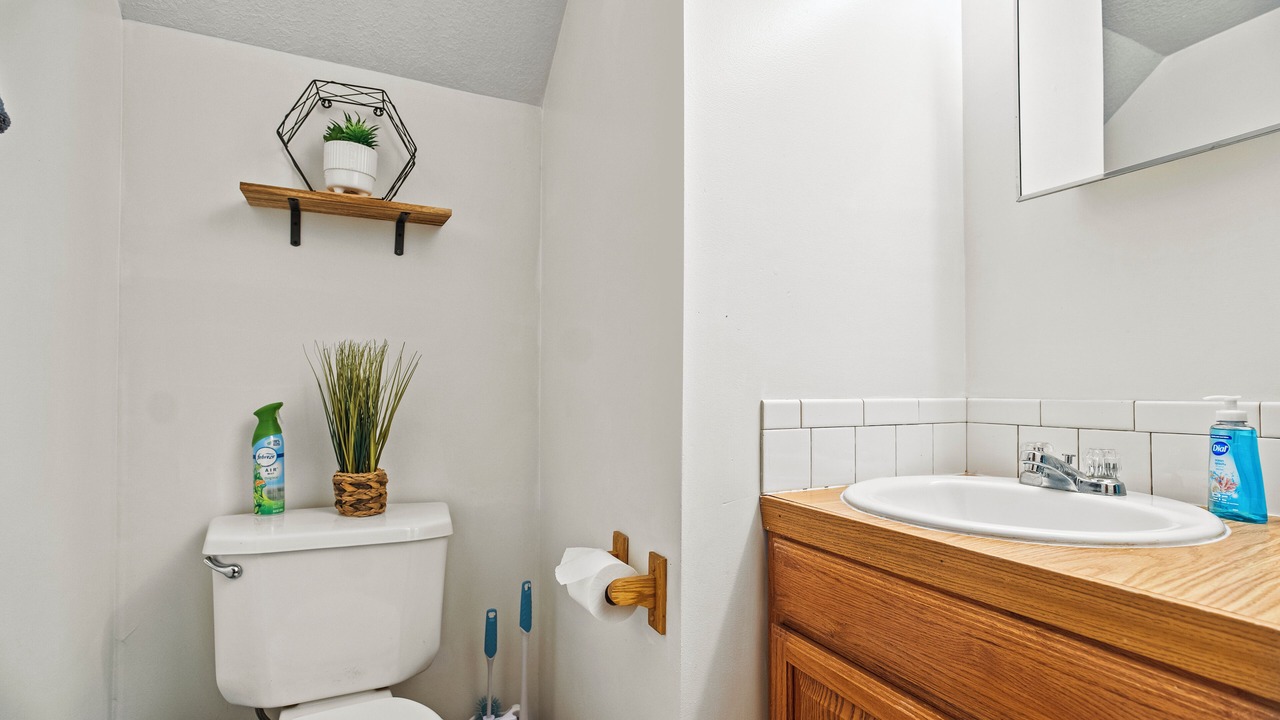 Photo of Bathroom in Newark