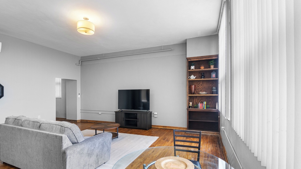 Photo of Livingroom in Newark