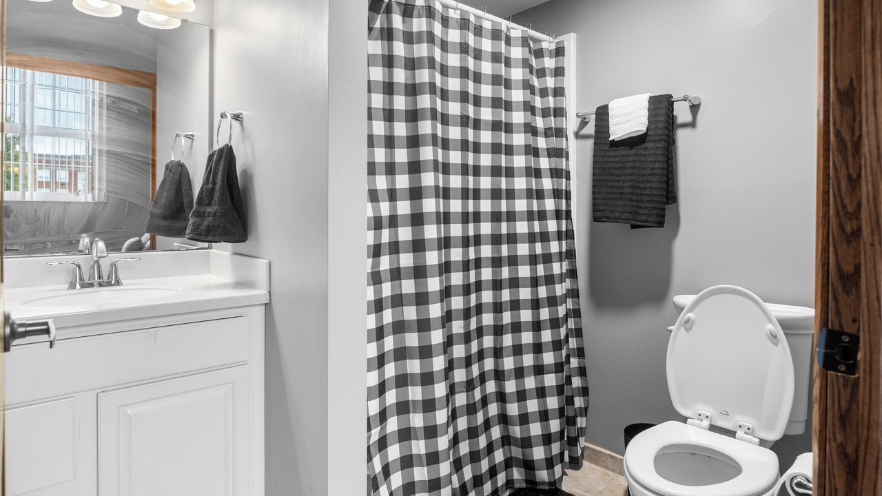 Photo of Bathroom in Newark
