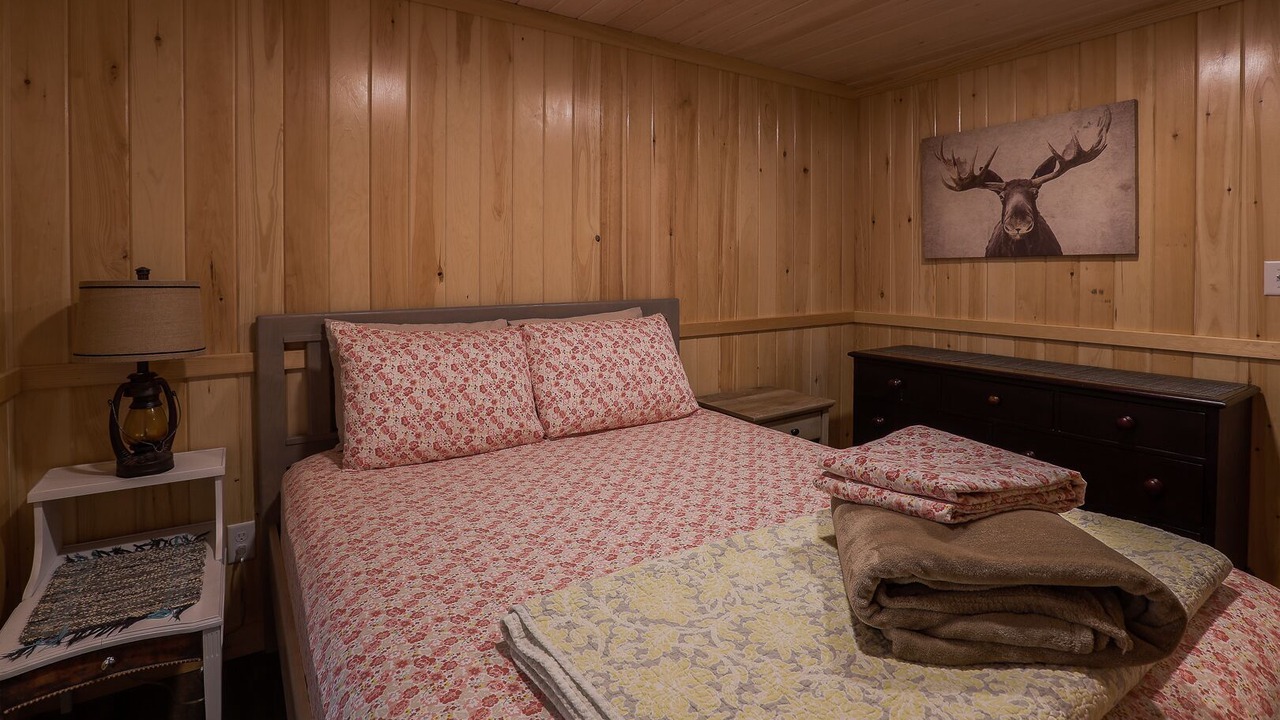 Photo of Bedroom in Otis