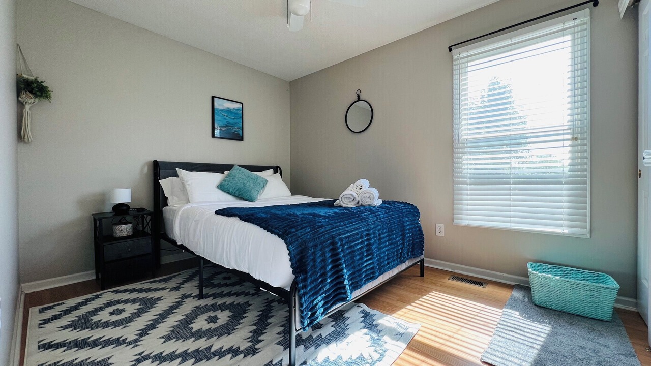 Photo of Bedroom in Lewis Center