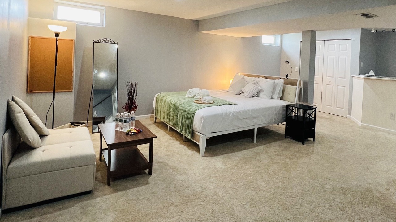 Photo of Bedroom in Lewis Center