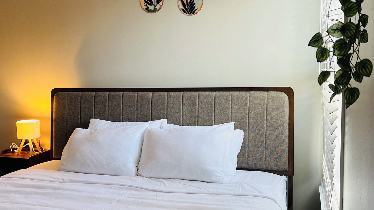 Photo of Bedroom in Lewis Center
