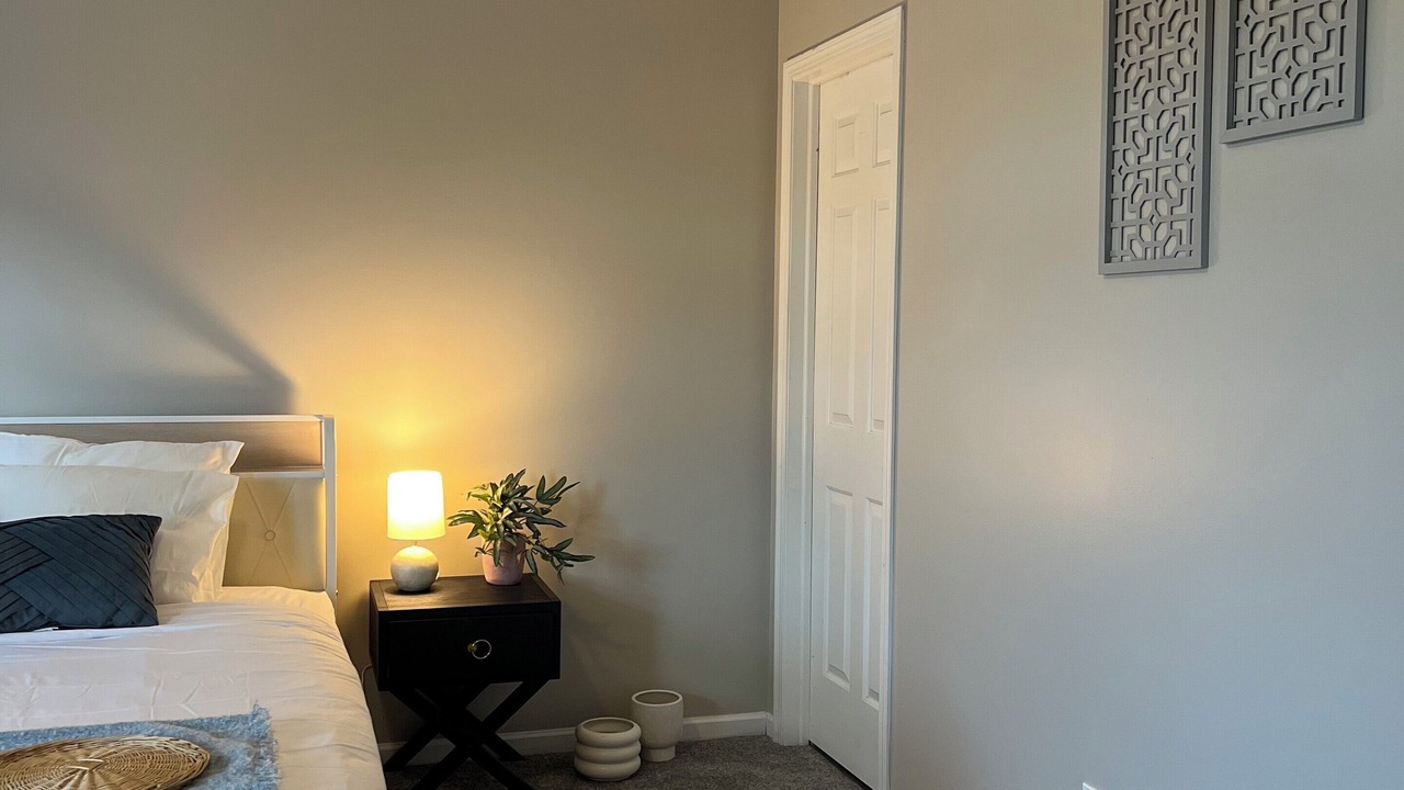 Photo of Bedroom in Lewis Center