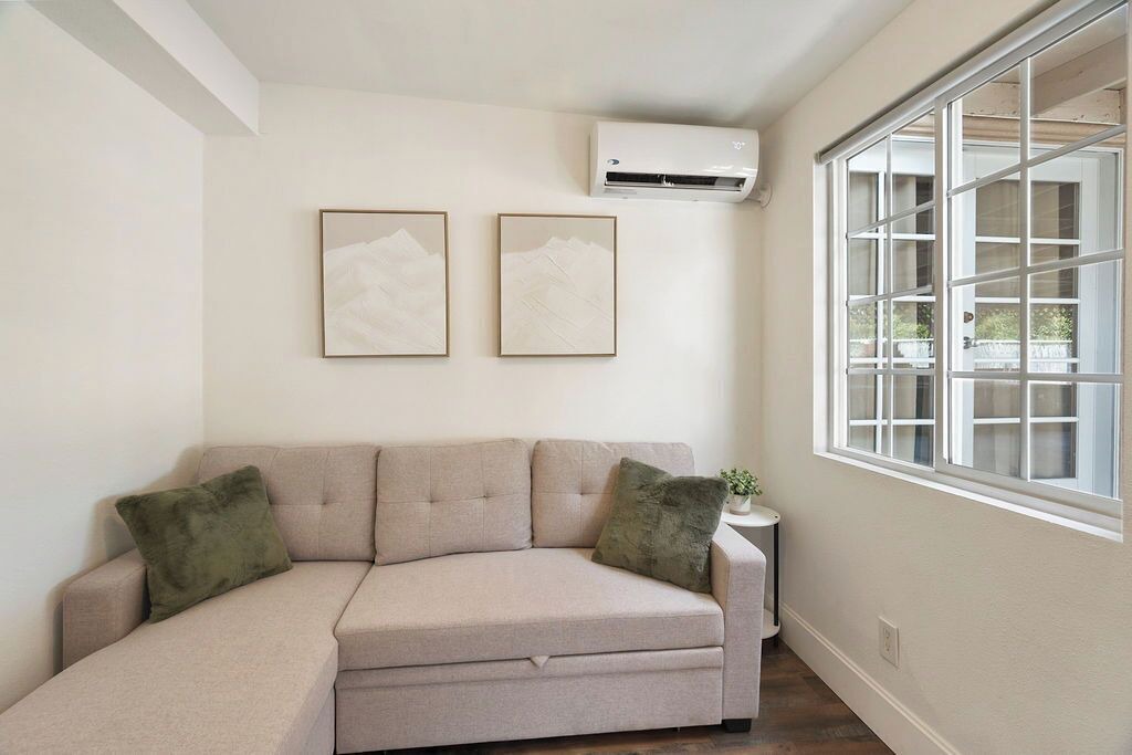 Photo of Livingroom in Central Escondido