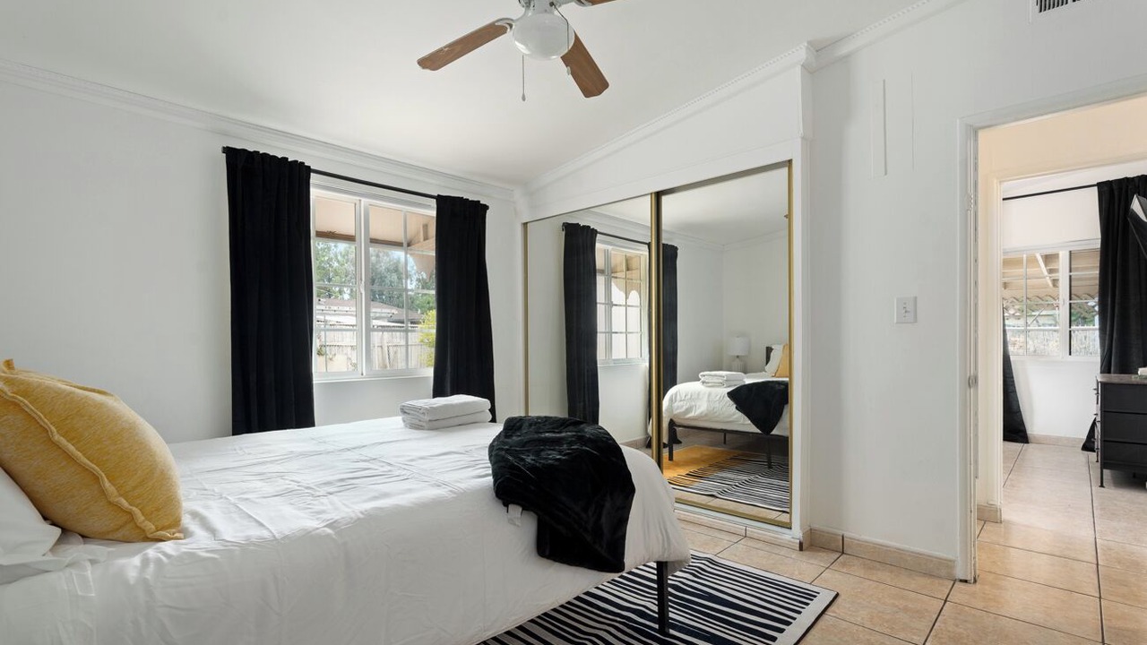 Photo of Bedroom in Central Escondido