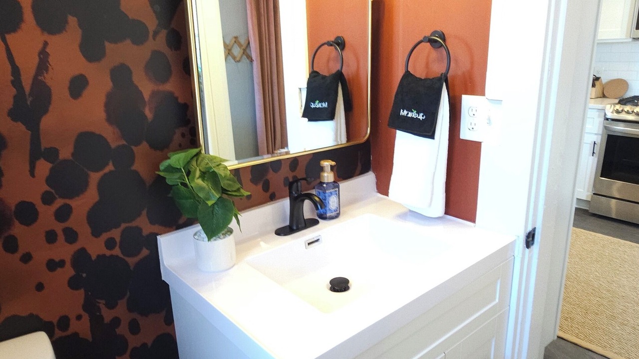 Photo of Bathroom in Weinland Park