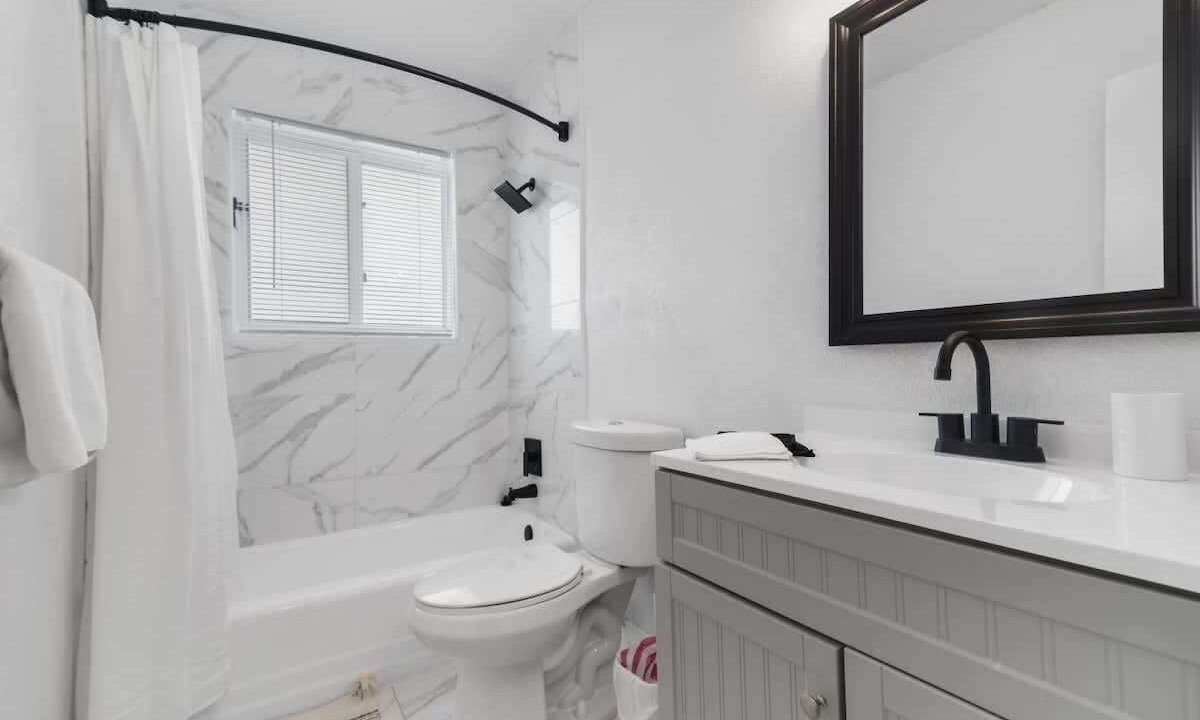 Photo of Bathroom in Pompano Isles
