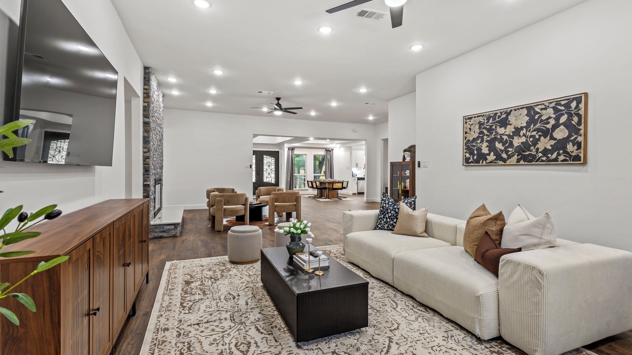 Photo of Livingroom in Lake Highlands