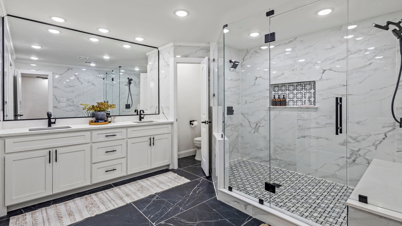 Photo of Bathroom in Lake Highlands