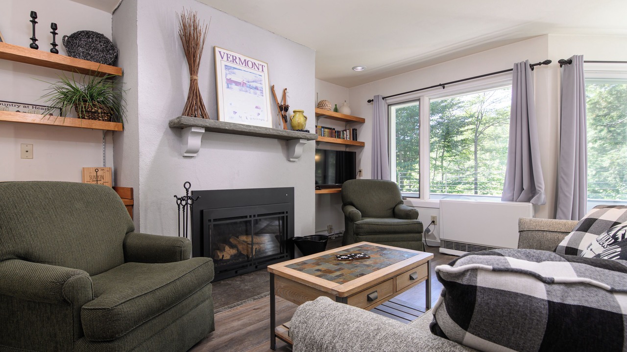 Photo of Livingroom in Warren
