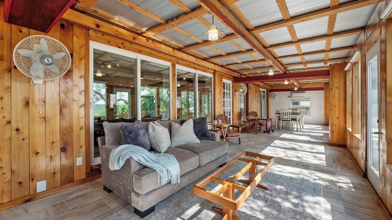 Photo of Livingroom in Spicewood