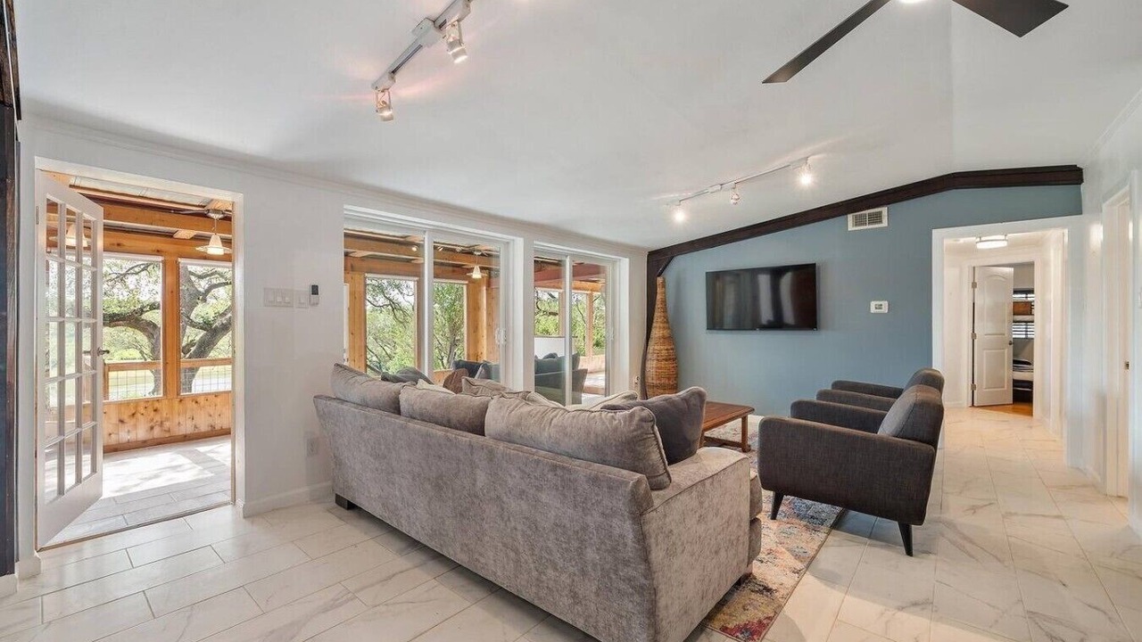 Photo of Livingroom in Spicewood