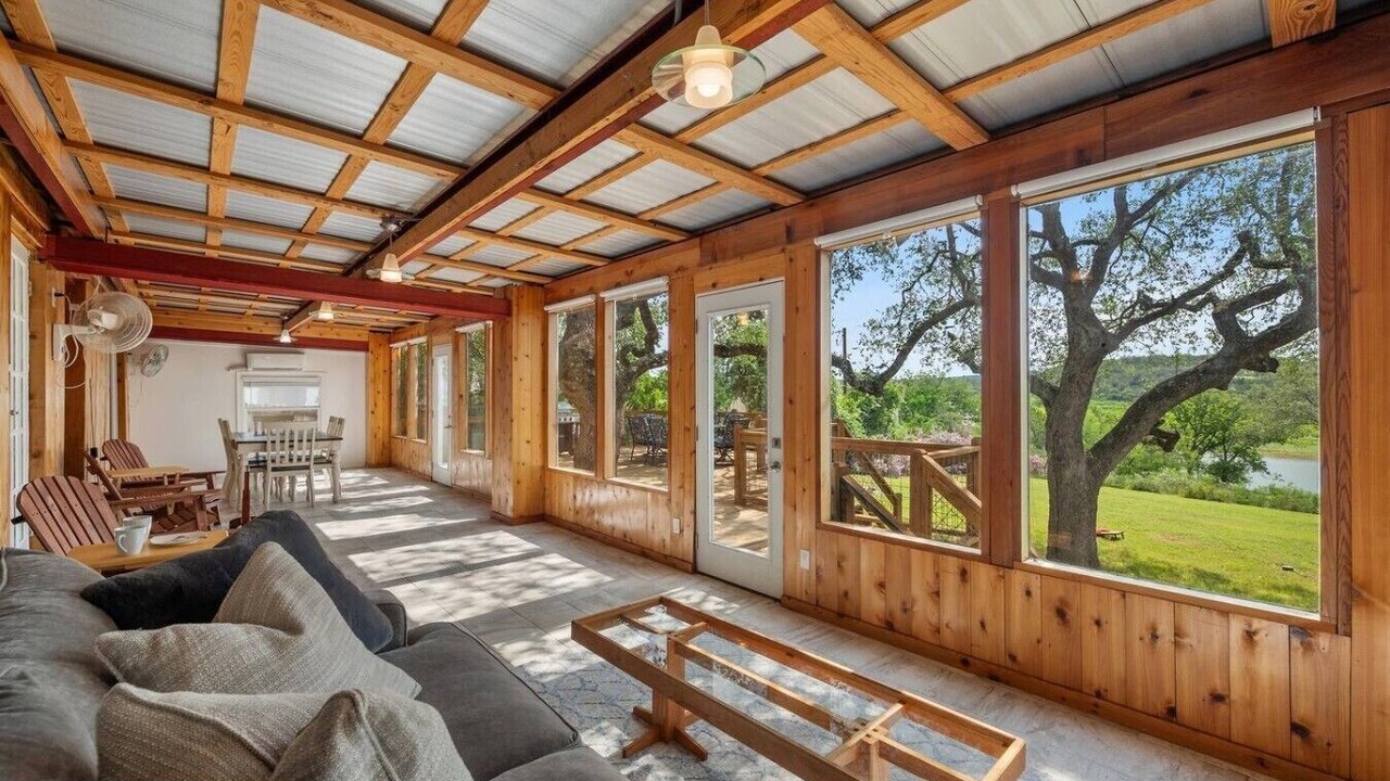 Photo of Livingroom in Spicewood