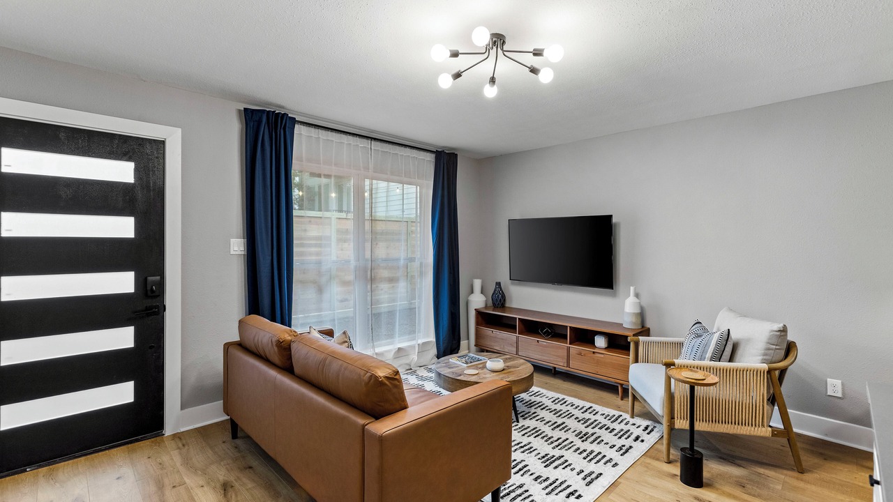 Photo of Livingroom in Houston Heights