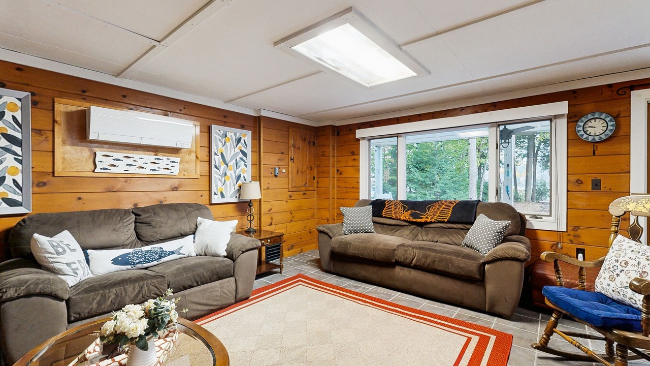 Photo of Livingroom in Monmouth