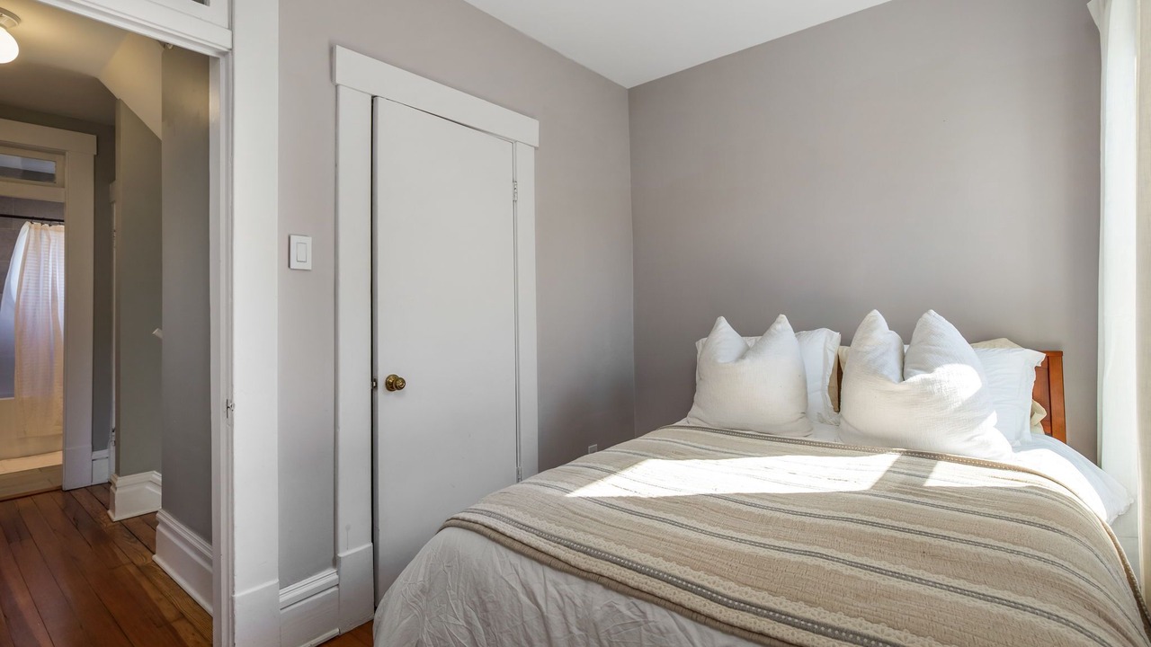 Photo of Bedroom in Weinland Park