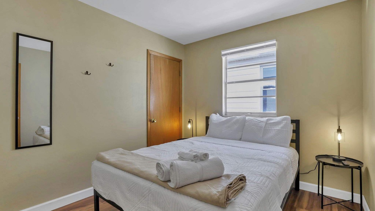 Photo of Bedroom in Old North Columbus