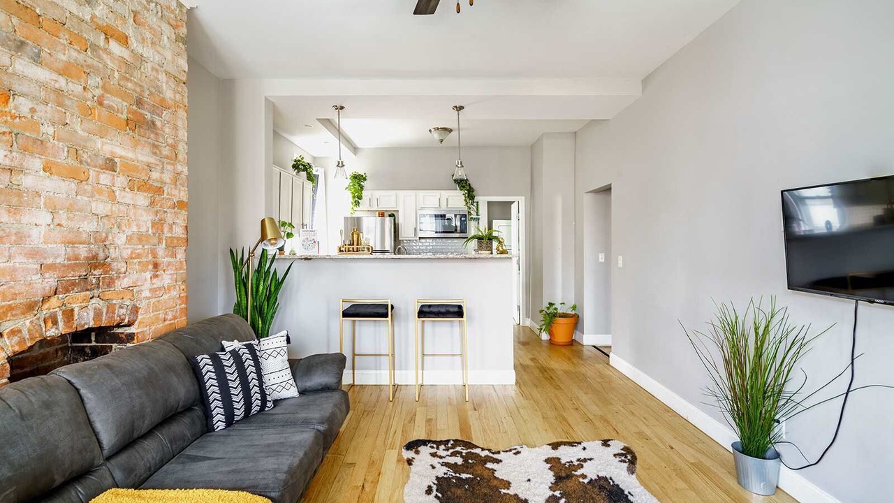 Photo of Livingroom in Victorian Village