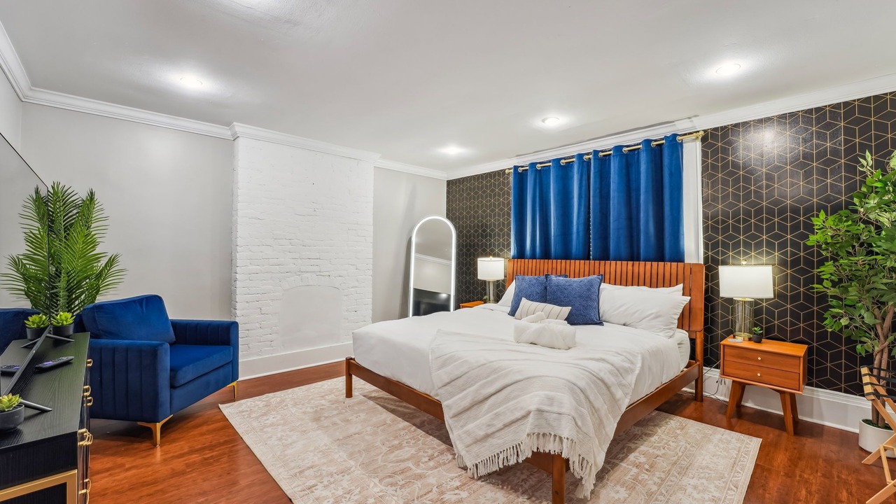 Photo of Bedroom in University District