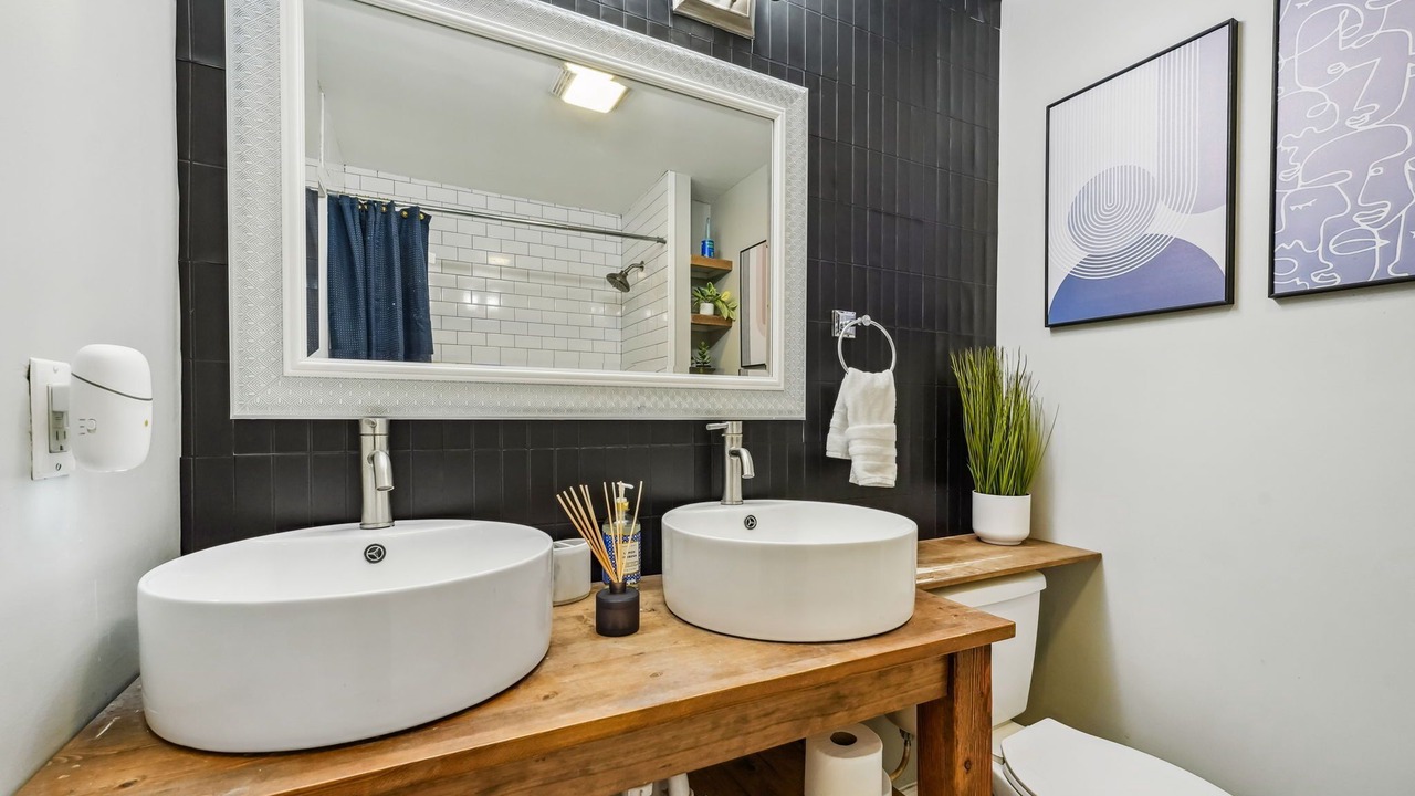 Photo of Bathroom in University District