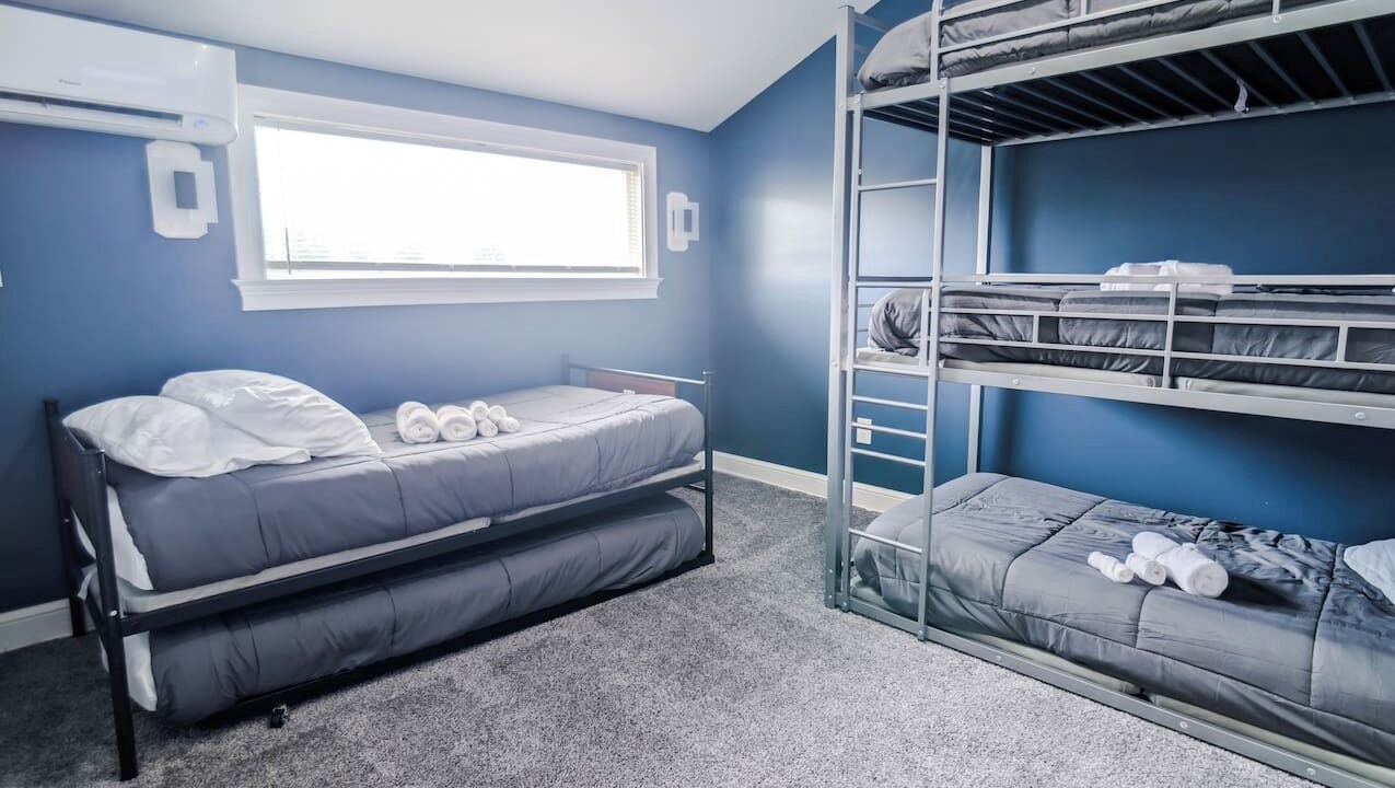 Photo of Bedroom in Summit Station
