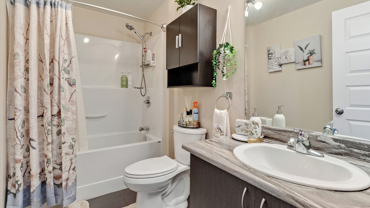 Photo of Bathroom in Communaute-Urbaine-de-l'Outaouais