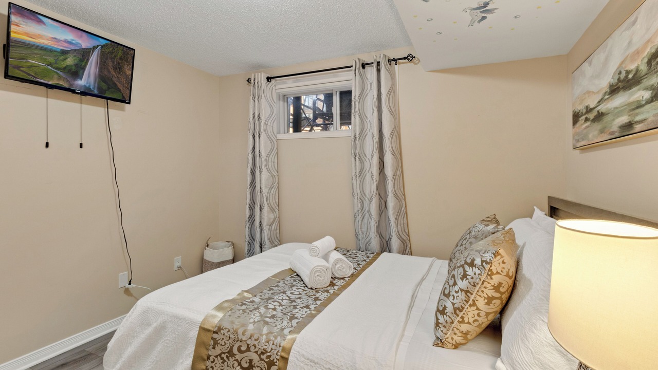 Photo of Bedroom in Communaute-Urbaine-de-l'Outaouais