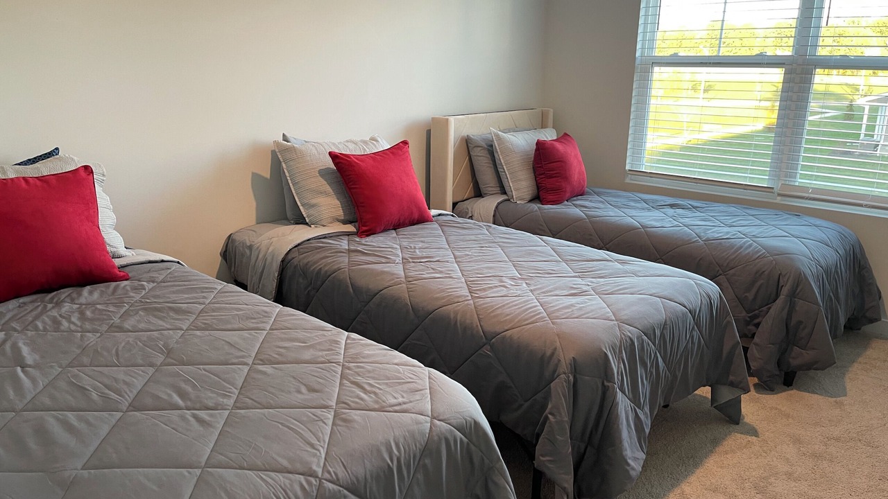 Photo of Bedroom in Summit Station