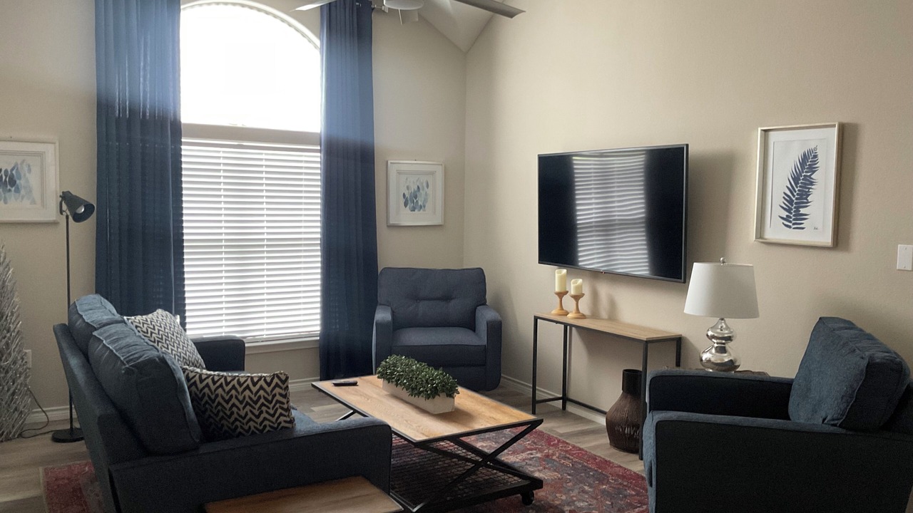 Photo of Livingroom in Horseshoe Bay