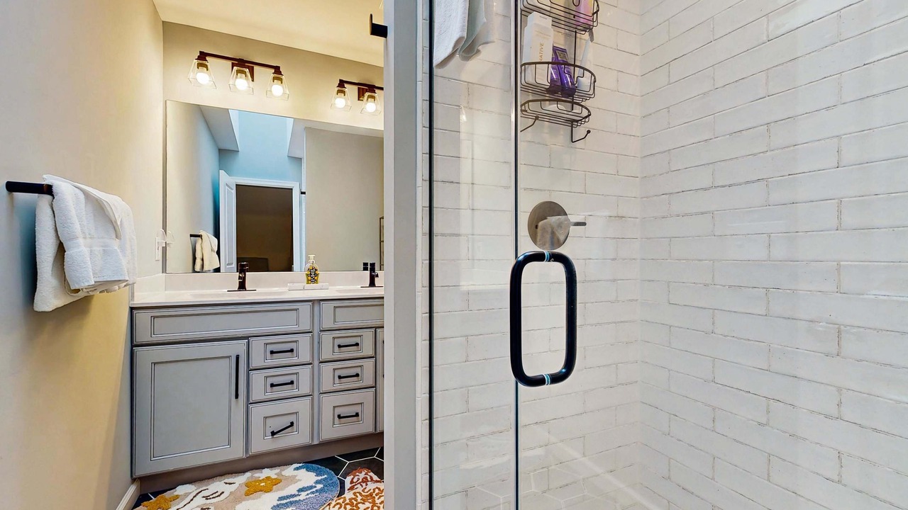 Photo of Bathroom in Cedar Neck