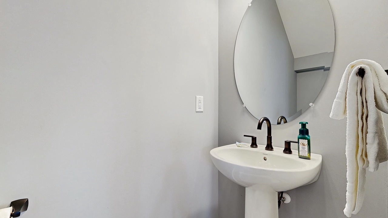 Photo of Bathroom in Cedar Neck