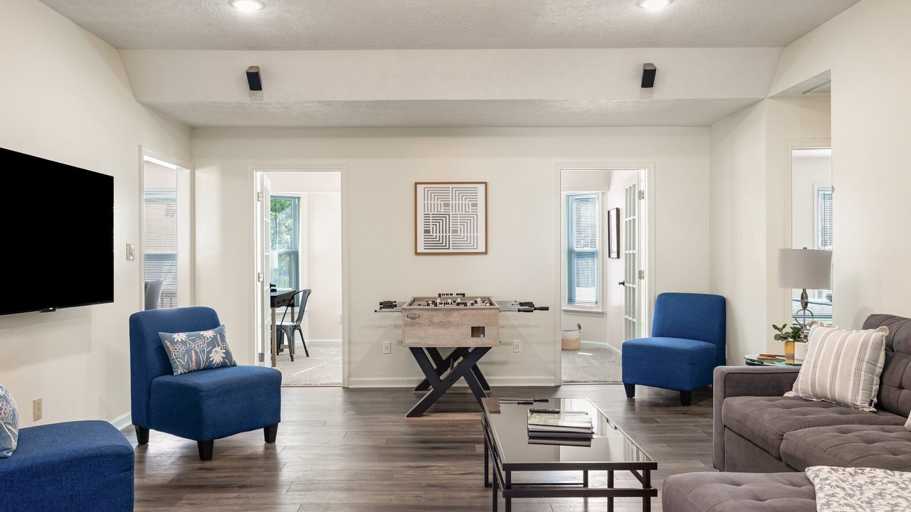 Photo of Livingroom in Fox Hill - Grandview