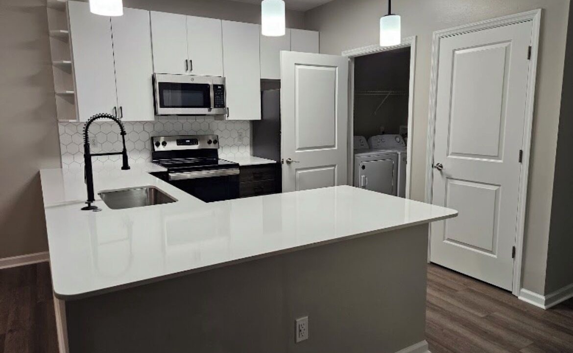 Photo of Kitchen in Summit Station