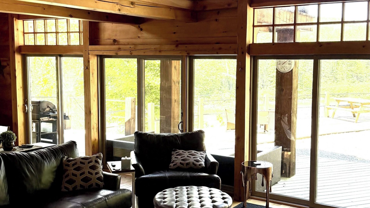 Photo of Livingroom in The Forks