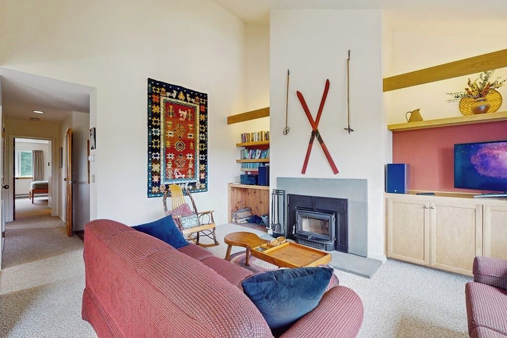Photo of Livingroom in Warren