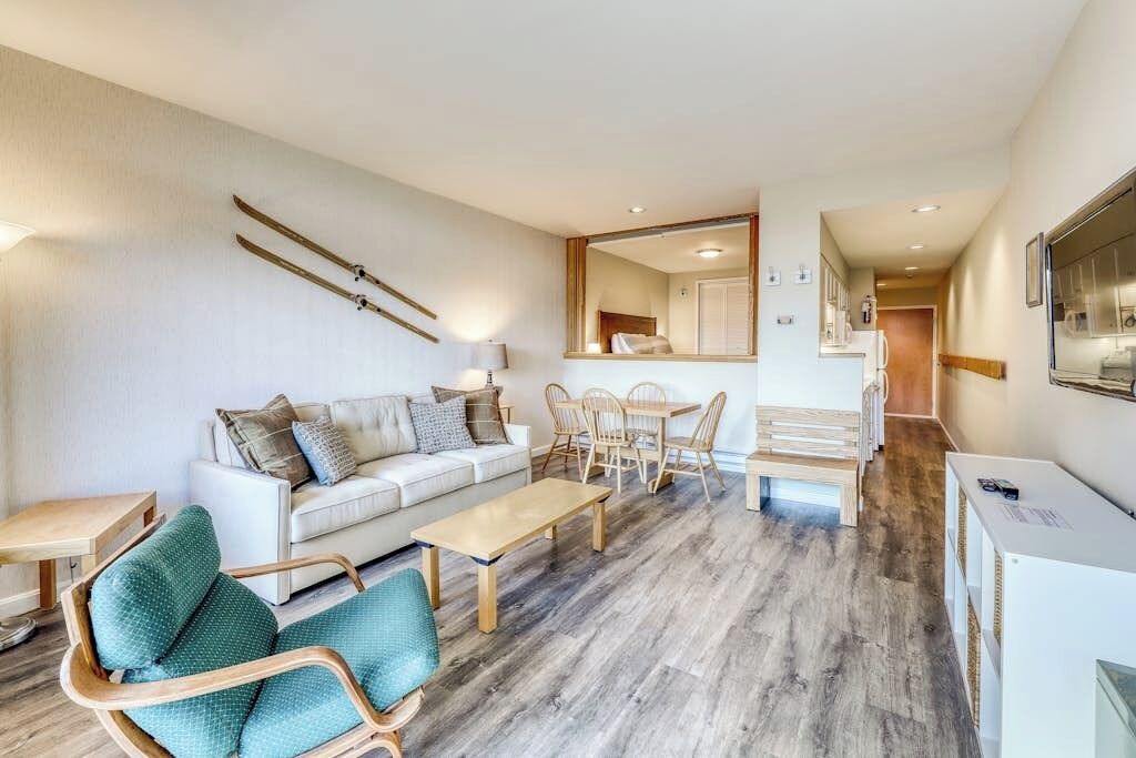 Photo of Livingroom in Warren