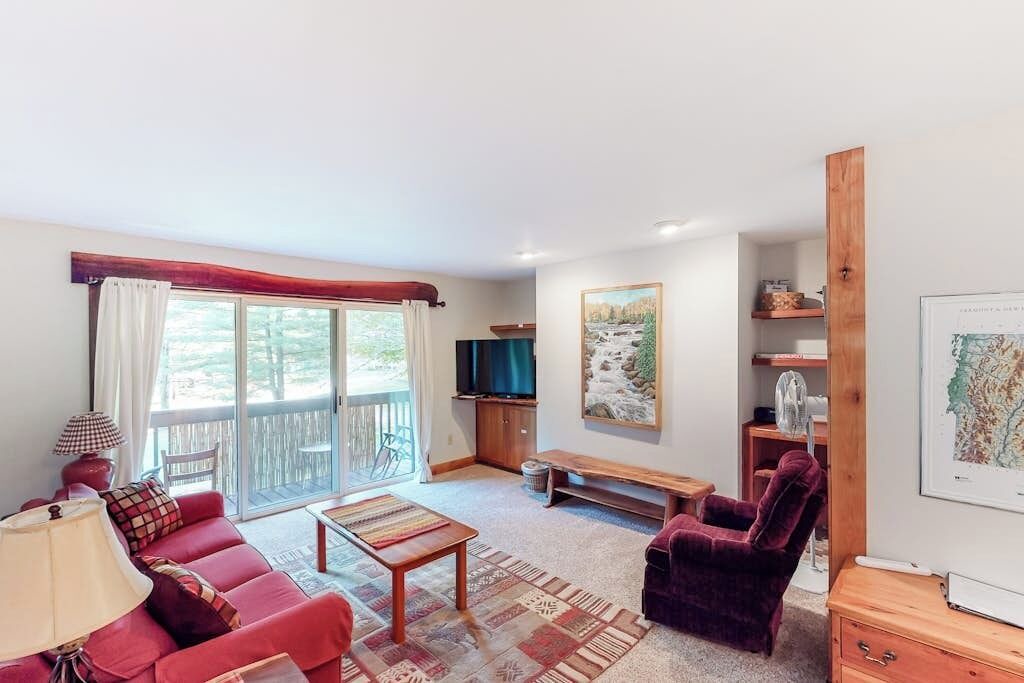 Photo of Livingroom in Warren