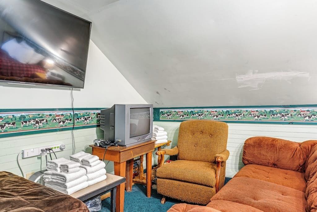 Photo of Livingroom in Roxbury