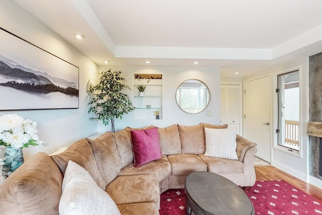 Photo of Livingroom in Warren