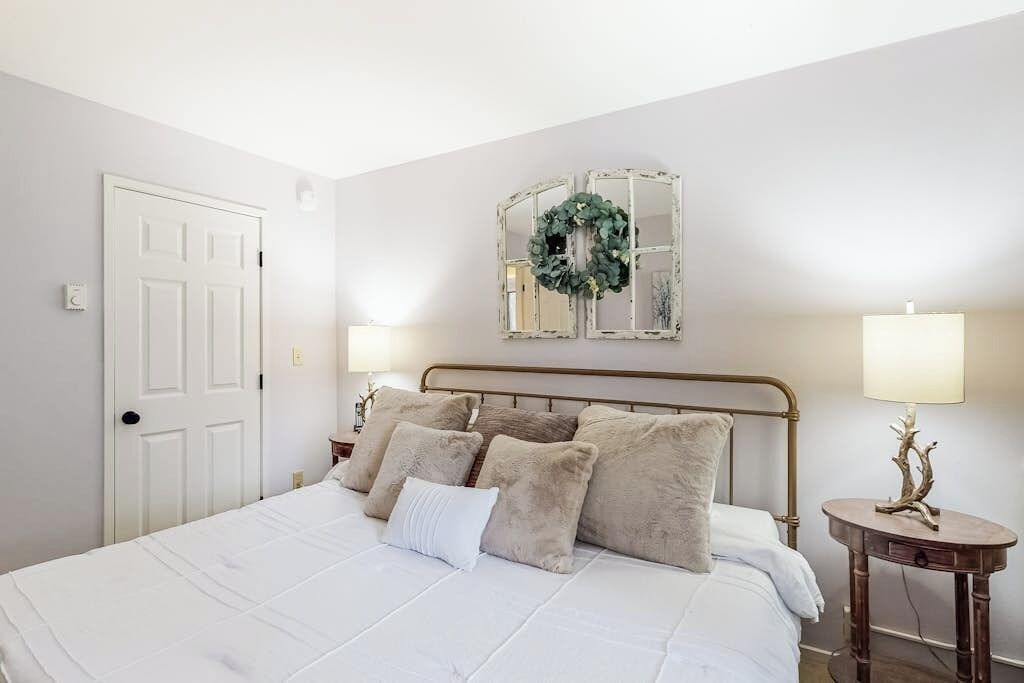 Photo of Bedroom in Warren
