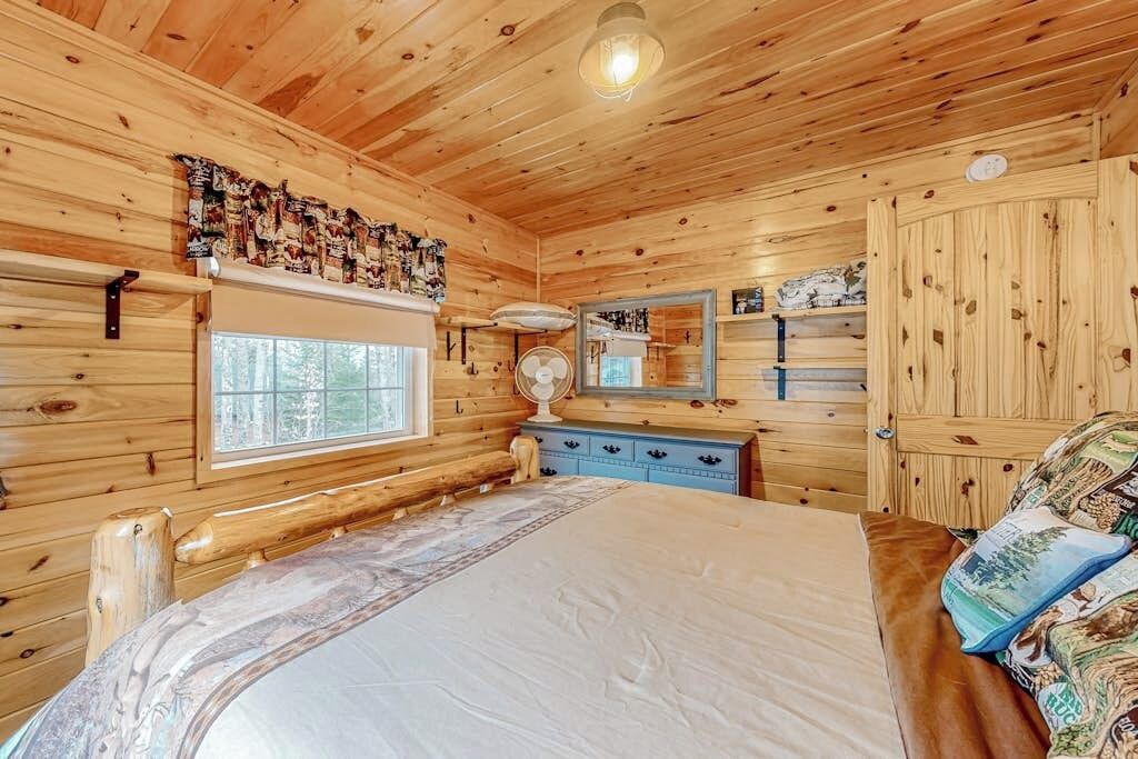 Photo of Bedroom in Greenville Junction